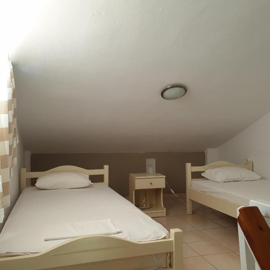Amparoudes Apartamento Kriopigi Exterior foto