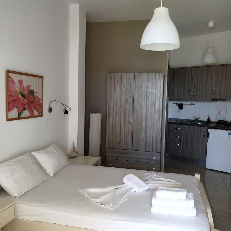Amparoudes Apartamento Kriopigi Exterior foto