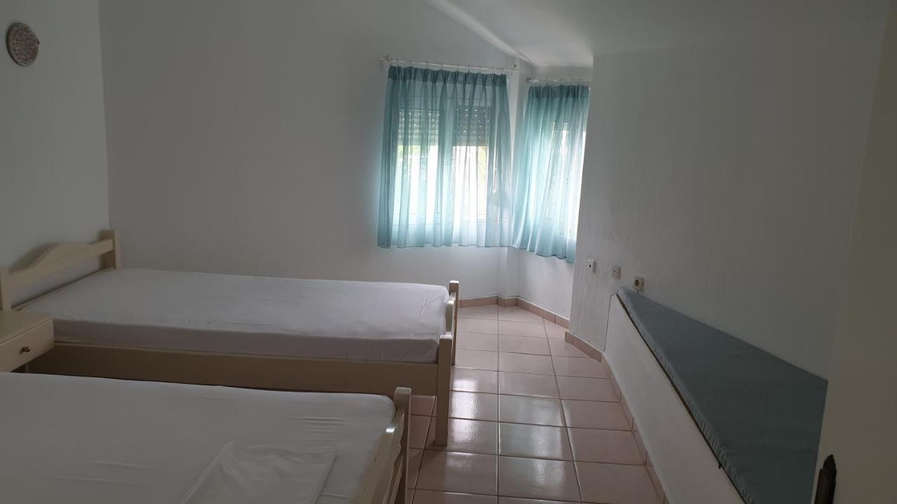 Amparoudes Apartamento Kriopigi Exterior foto