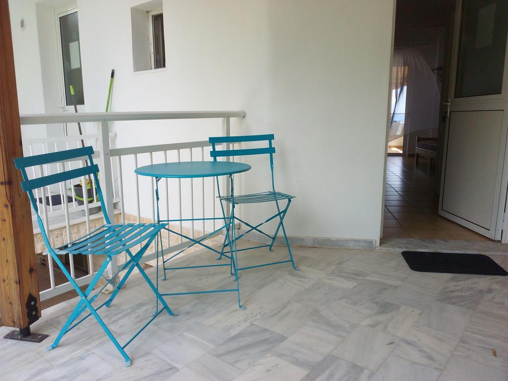 Amparoudes Apartamento Kriopigi Exterior foto