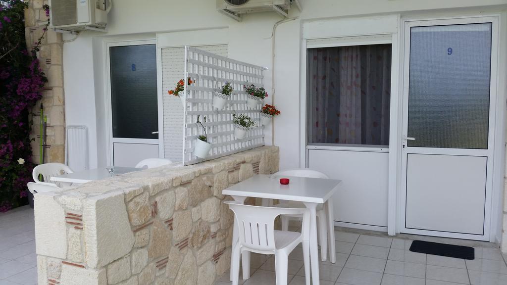 Amparoudes Apartamento Kriopigi Exterior foto