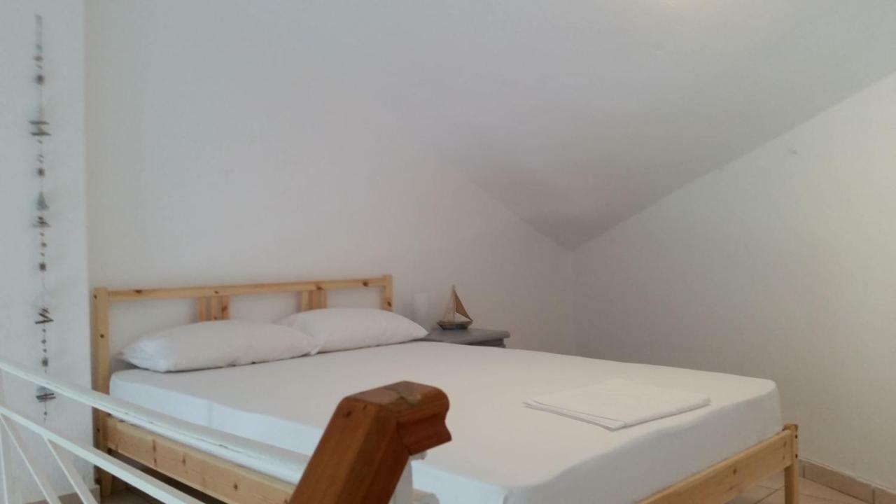 Amparoudes Apartamento Kriopigi Exterior foto